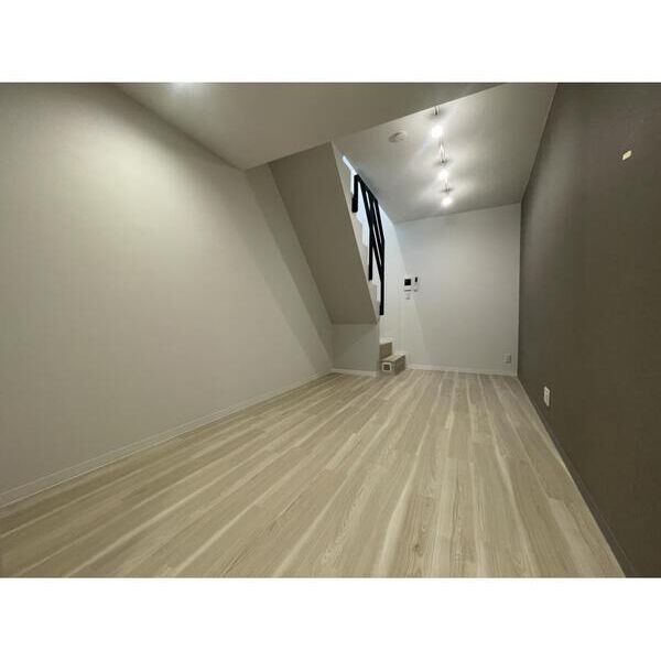 VISTA　MAGOME104号室 リビング