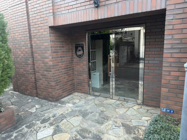 アッシュエム エントランス