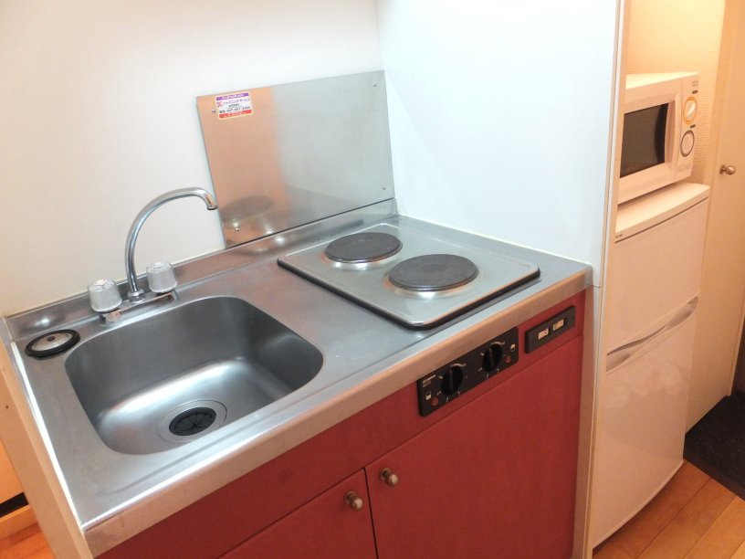 レオパレス西習志野 ２口電気コンロと電子レンジと冷蔵庫付