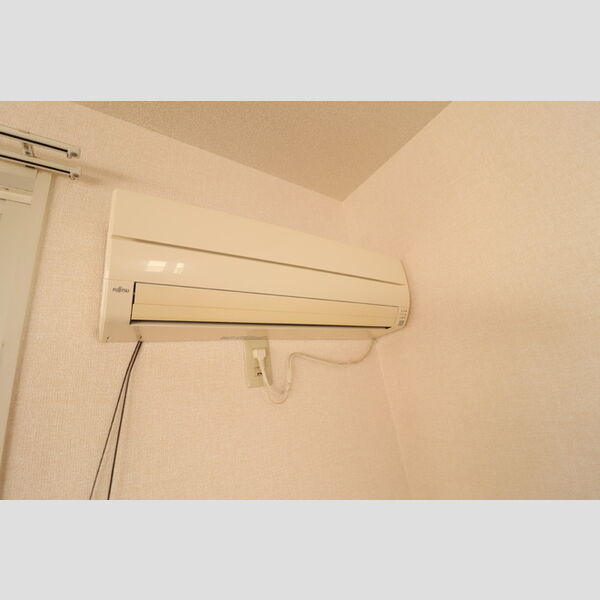 ファーストヴューラ十一番館105号室 エアコン