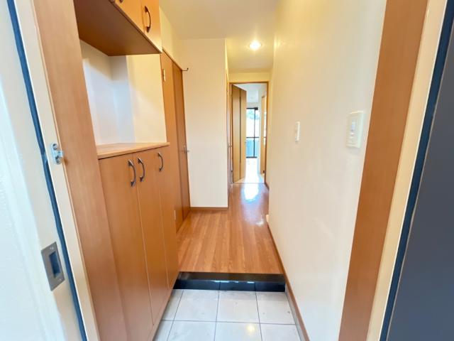 セレニティーＥ・Ｍ 玄関