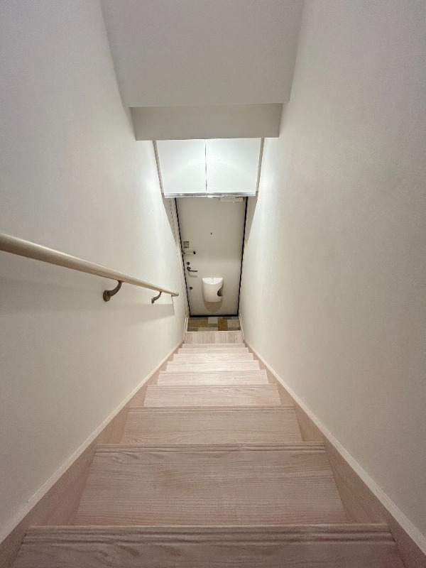 マウ東高円寺2階 玄関