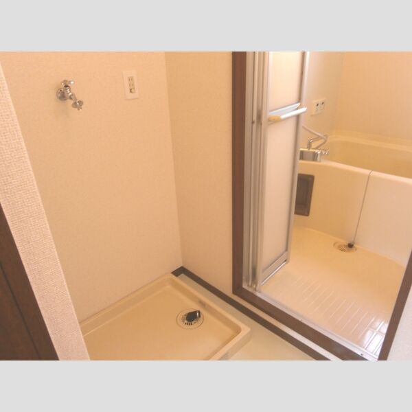 ハビテーションWADAⅡ 室内洗濯機置場