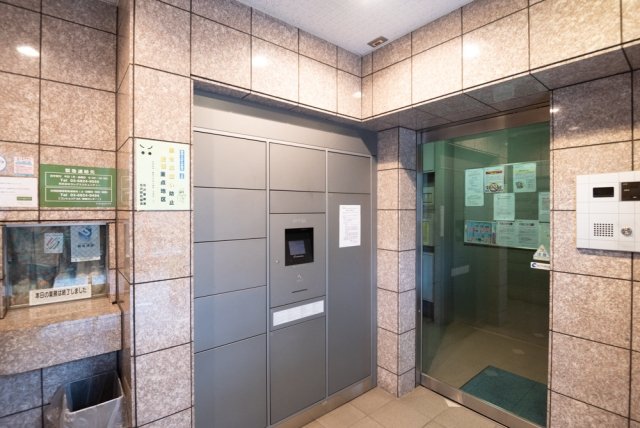 菱和パレス明大前壱番館504号室 エントランス