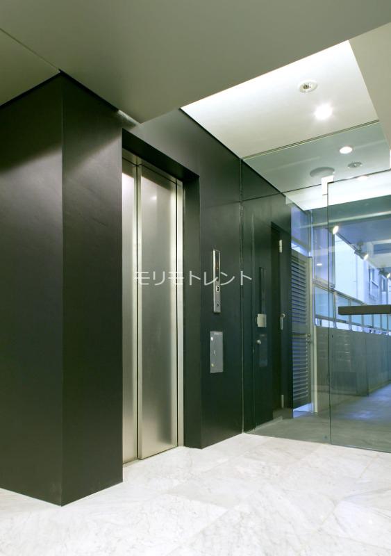 カスタリア麻布十番1階 エレベーター