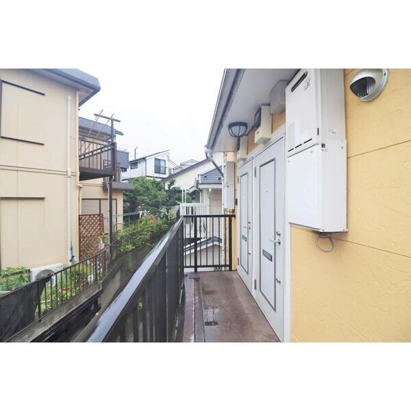 ユナイト横浜ポルトニョールの丘201号室 エントランス