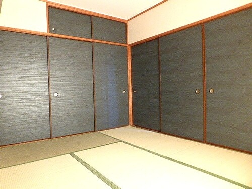 テレパレス船橋三咲Ｂ棟1階 和室（LD横）　同タイプ別部屋