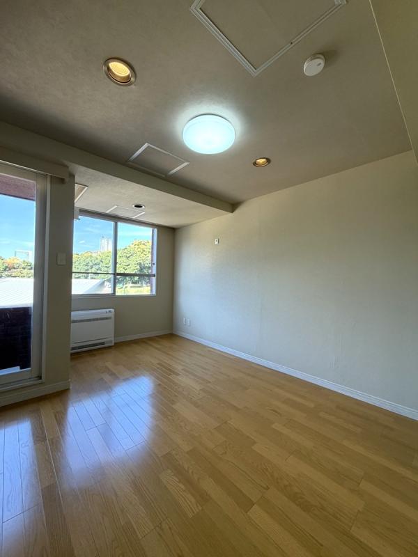 ロジマン西麻布 玄関