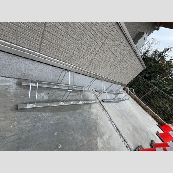 La　meilleure (ラ・メイユール)101号室 自転車置き場