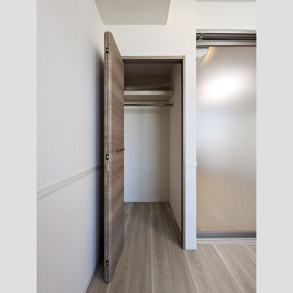 グラナーデ高野台302号室 収納