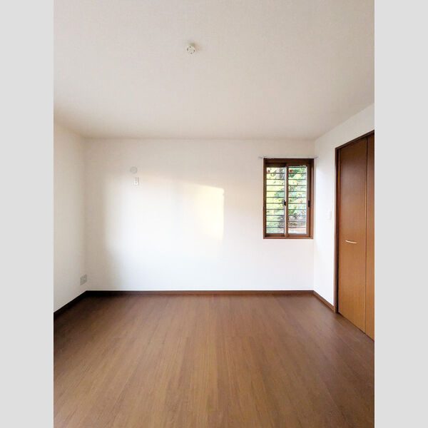 ウィルモア桜町101号室 洋室