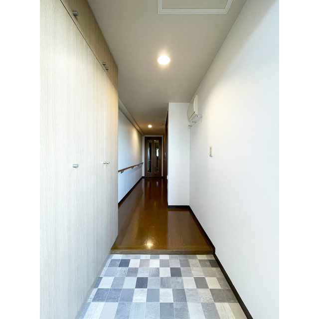 ルクレ川口イースト 玄関