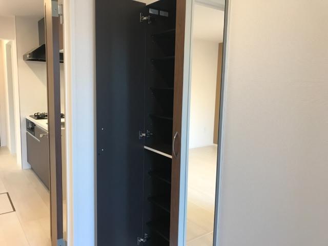 ラ・ジオンあきる野103号室 シューズＢＯＸ