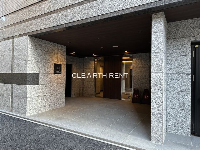 コンシェリア ＫＡＷＡＳＡＫＩ ＴＨＥ ＰＲＥＭＩＵＭ5階 管理の行き届いたエントランス