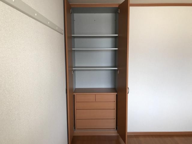 ブエナスエルテ クローゼット