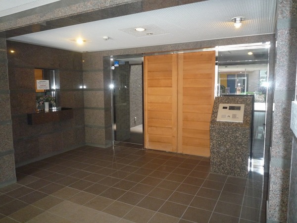 ルーブル豊玉Ⅱ201号室 エントランス