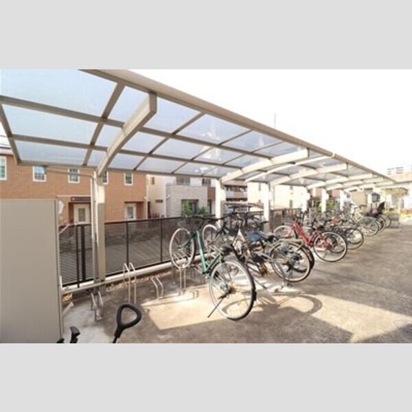エクウス 駐輪場