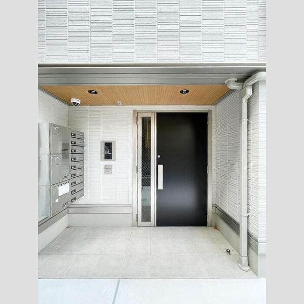 ウィンドテラス千住緑町 エントランス