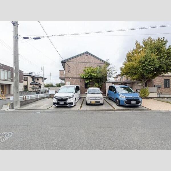 セタンドール　B 駐車場