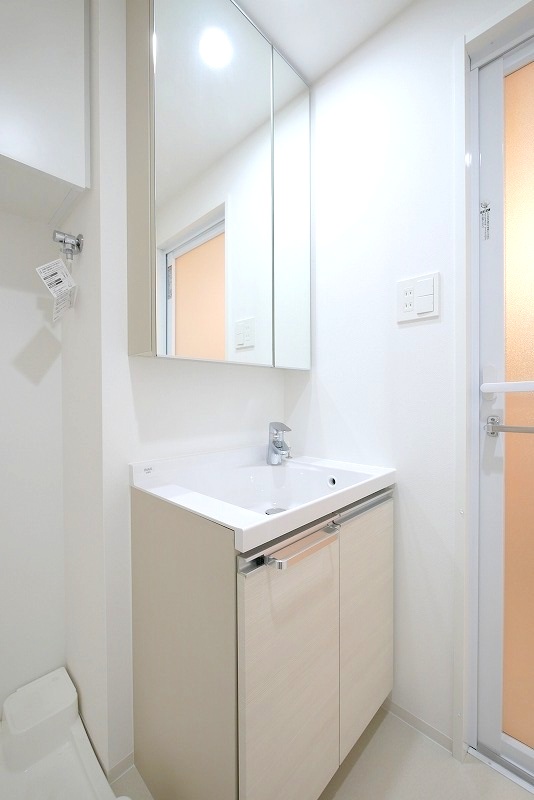 PREMIUM CUBE 新宿中井 内観