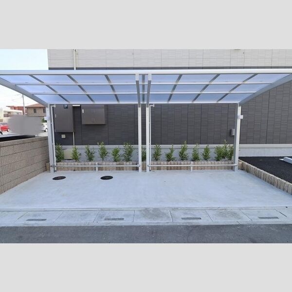 リアルコートE 駐輪場