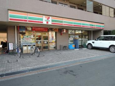 サニーコート102号室 【コンビニエンスストア】セブンイレブン鋼管通1丁目まで199ｍ