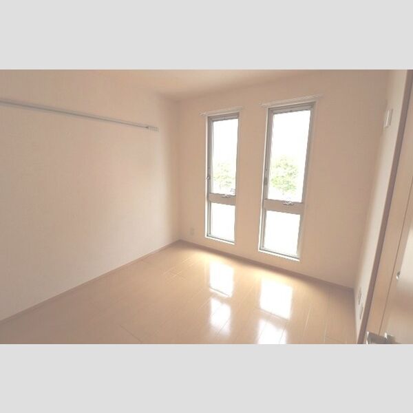 モダンコートウラワ201号室 洋室4.5帖