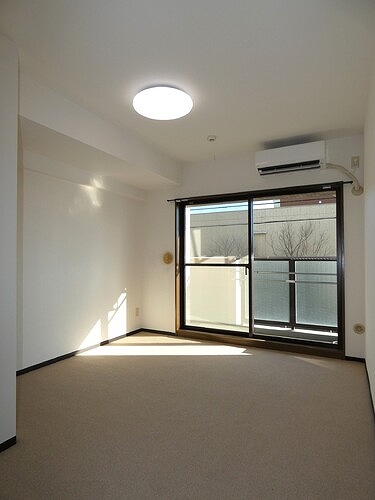 ライオンズガーデン中浦和2階 洋室