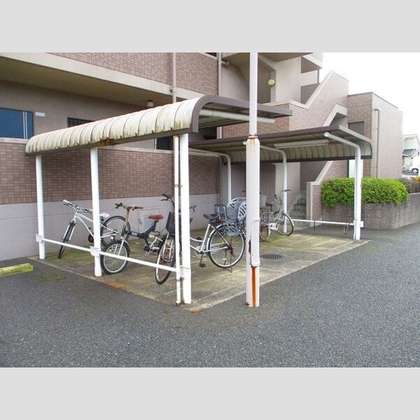 グランデージ長浦 駐輪場