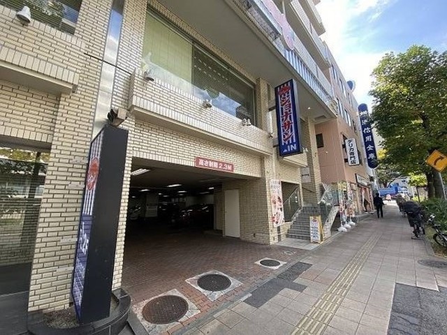 ガーラ・シティ横浜反町2階 ジョナサン横浜反町店