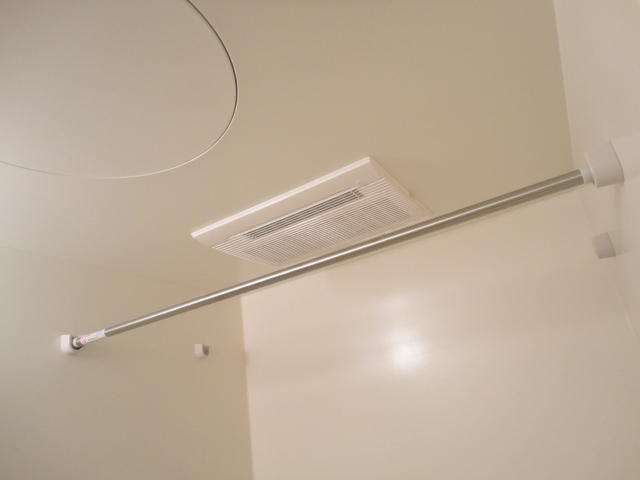 Ｌｅ　ｔｅｍｐｓ　ｈｅｕｒｅｕｘ　”Ｓ（ルタンウルーエス）101号室 浴室乾燥機