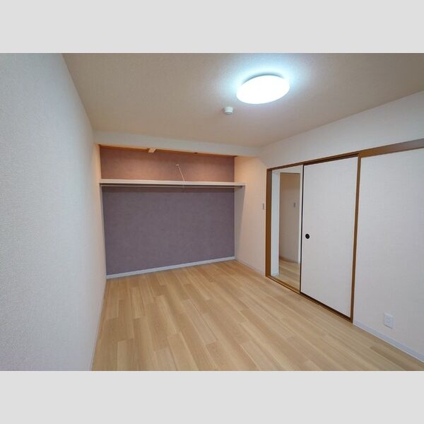 グランディール山中203号室 洋室6帖