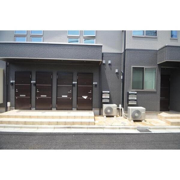 ガーデンコート経堂202号室 エントランス