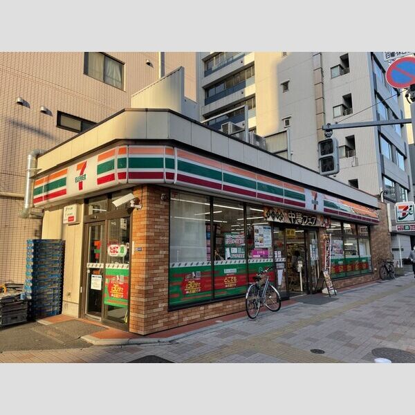 プライムメゾン森下WEST307号室 【コンビニエンスストア】セブンイレブン 江東森下1丁目店まで319m