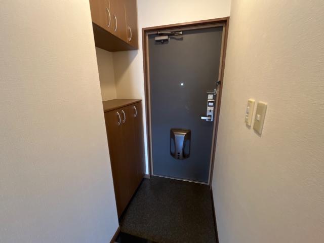ラベンダー湘南 玄関