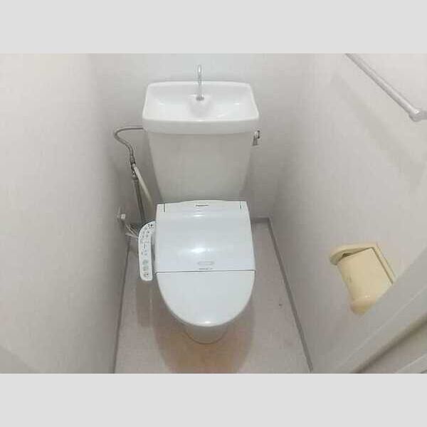 フォレストヴィラ北斗106号室 トイレ