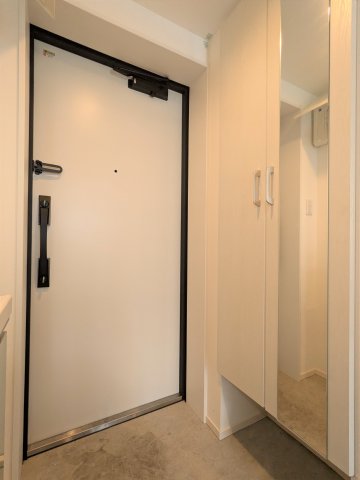 エルファーロ代々木0101号室 玄関