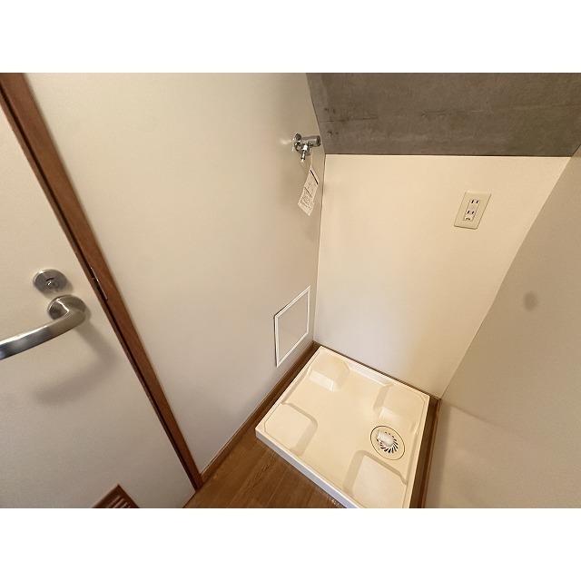 五本木アパートメンツ401号室 室内洗濯機置場