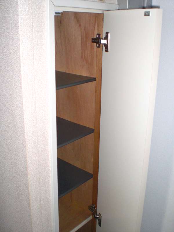 レオパレスＫＯＴＯＢＵＫＩ　Ⅱ105号室 下駄箱