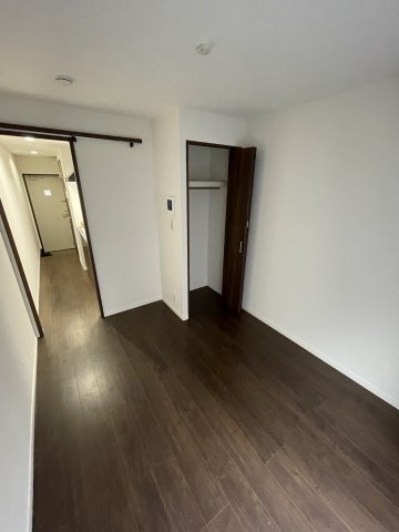 INside Grove EVE101号室 寝室