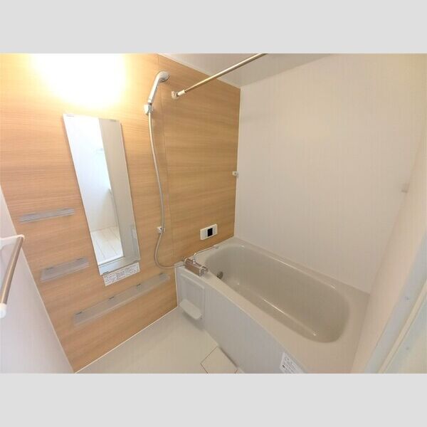 グレイスレジデンス中央102号室 バス