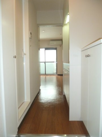 ラ・レジダンス・ド・エチュード 玄関