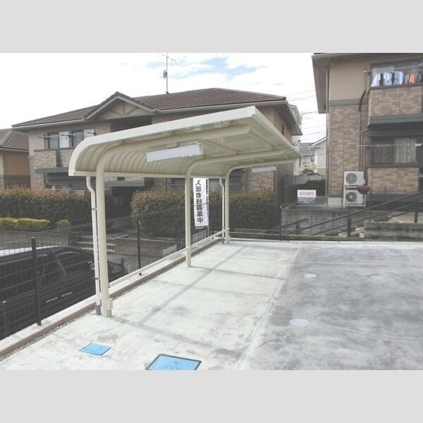 セリシール 駐輪場