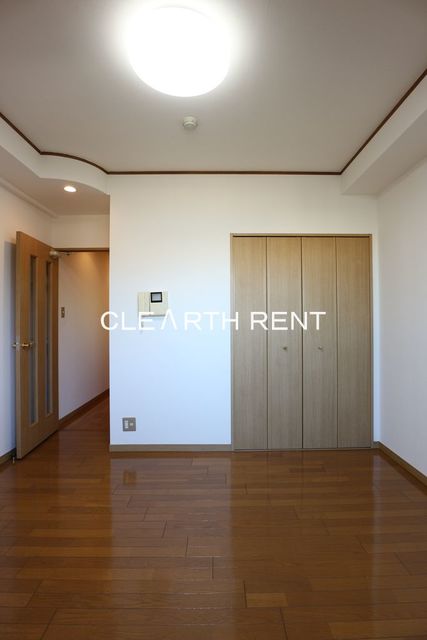 菱和パレス青山南6階 ☆大きな窓で明るい空間☆