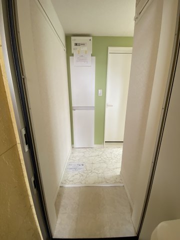 ユナイト尻手ルイ・ベルトレー206号室 玄関