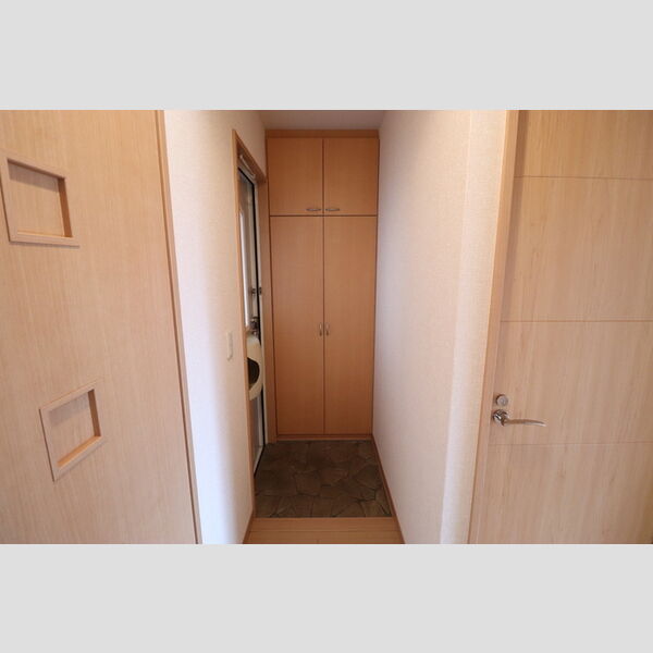 カンパーニュ　C202号室 玄関