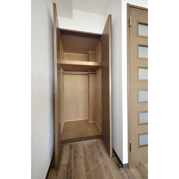 ヒルズガーデン東雪谷0205号室 収納