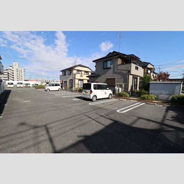 バードウィング 駐車場