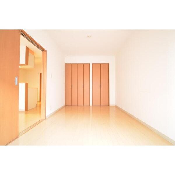 ウイングピア美園601号室 リビング