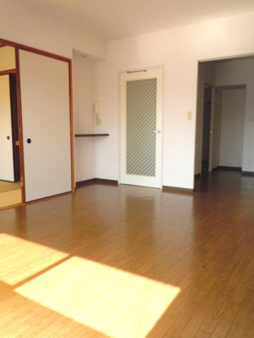 引地台ハイツ0102号室 ＬＤＫ　※別号室の参考写真です(現況優先・仕様違いの場合あり)